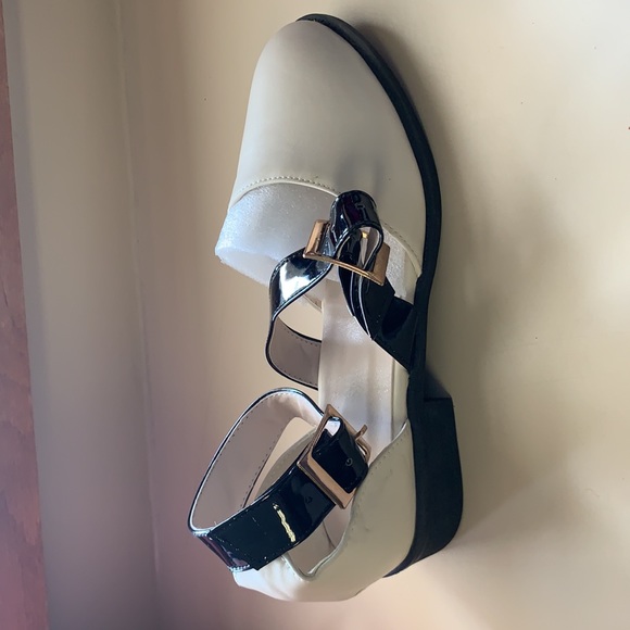 Nora Cora; Sz 10; Cream and black. - Picture 3 of 4